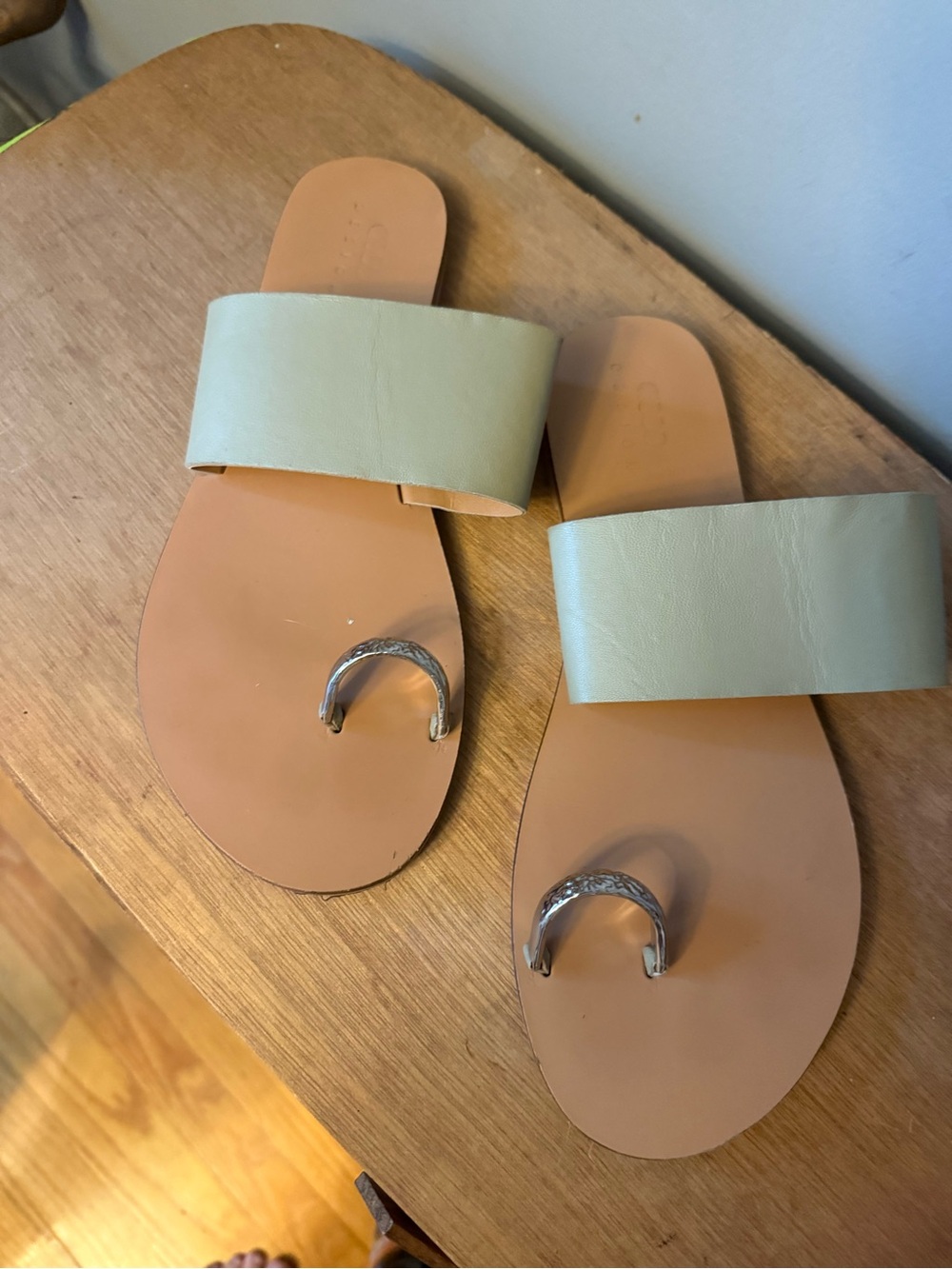 ASOS DESIGN Fabian Wide Fit Leather Flat Toe Loop Sandal Khaki / Silver - US 9